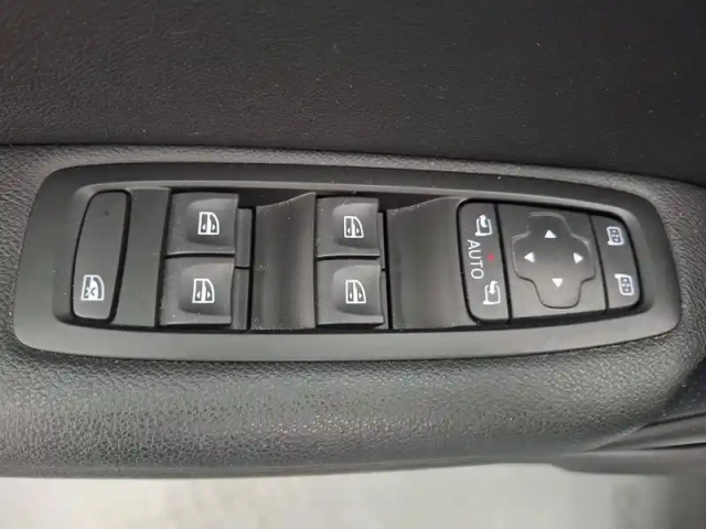 Renault Megane mégane iv berline tce 140 fap - 21n — photo 29