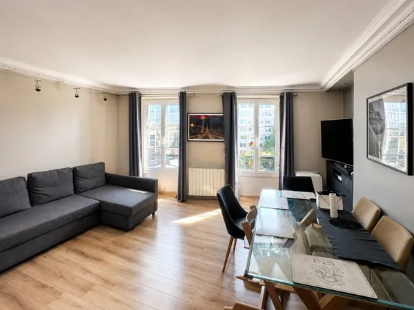 NEUILLY-SUR-SEINE - PONT DE NEUILLY - DUPLEX FAMILIAL - 109 m² AU SOL (83 m² CARREZ)
