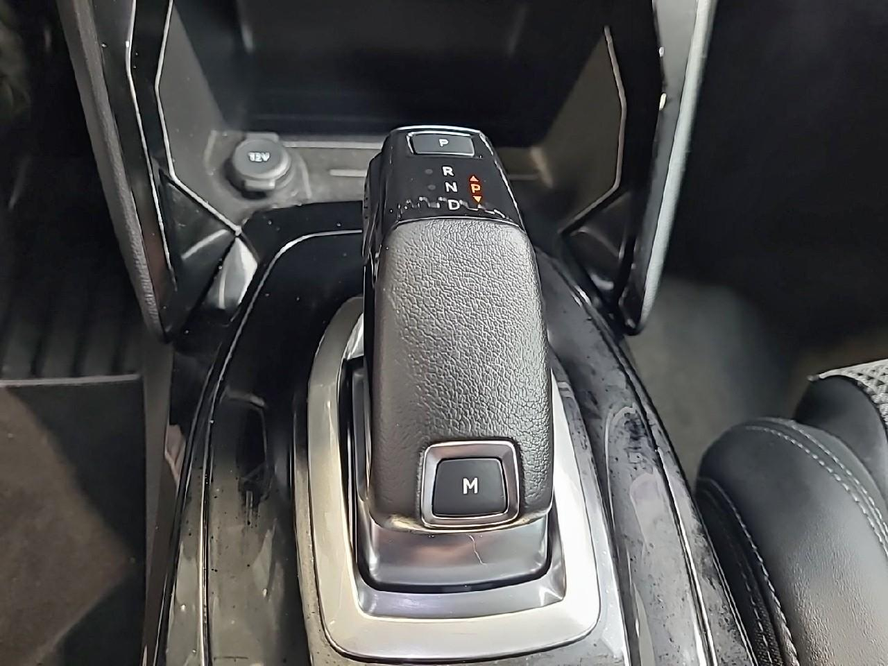 Peugeot 2008 puretech 130 s&s eat8 gt — photo 21