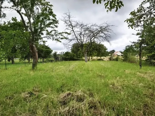 Terrain 2799 m²