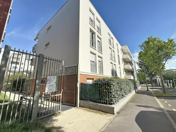 Grand Appartement 3 chambres 77 m2 métro 7 LEO LAGRANGE VILLEJUIF