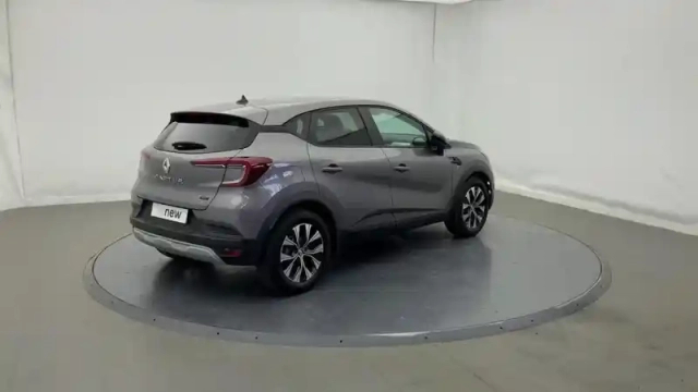 Renault Captur e-tech full hybrid 145 ch evolution — photo 2