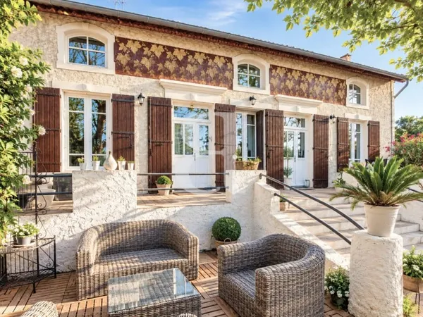 Villa 11 pièces 204 m²