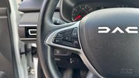 Dacia Sandero 1.0 TCe 90ch Expression — photo 17