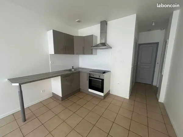 T1 bis rénové de 35 m² à louer BORDEAUX