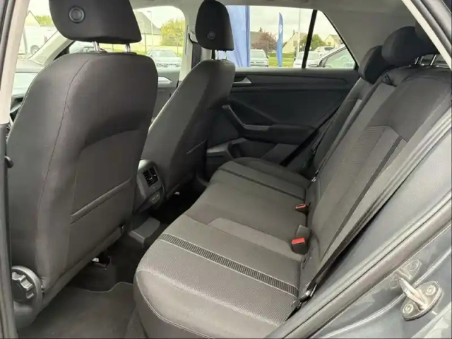 Volkswagen T-Roc 1.5 tsi evo2 150ch vw edition dsg7 — photo 8