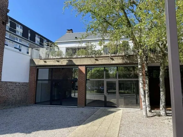 Bureaux 151 m²
