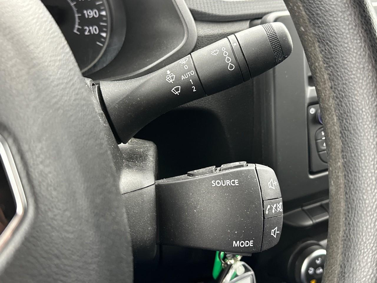 Renault Express Van blue dci 95 confort — photo 18