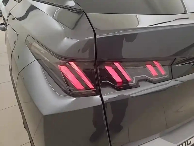 Peugeot 3008 electrique 210 ch 73 kwh — photo 39