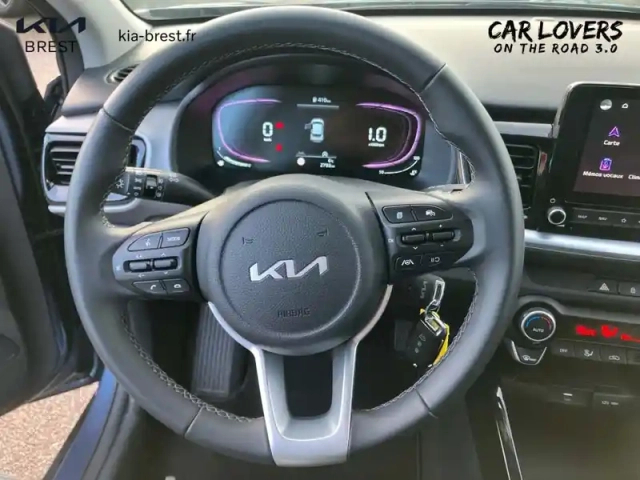 Kia Stonic 1.0 t-gdi 100 ch bvm6 — photo 11