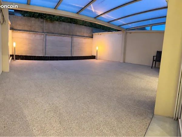 Type loft t3 avec cour privative