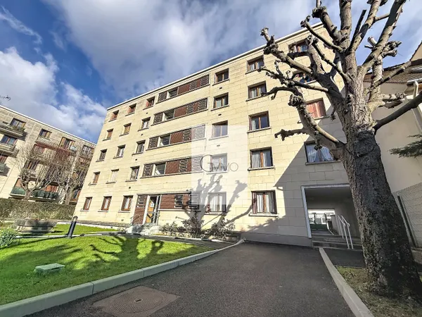 A vendre  Box ferme a Chevilly-Larue