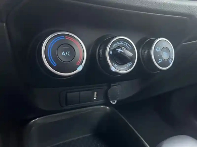 Toyota Aygo 1.0 vvt-i 72 design — photo 21