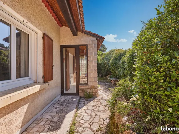 Maison 3 pièces 82 m²