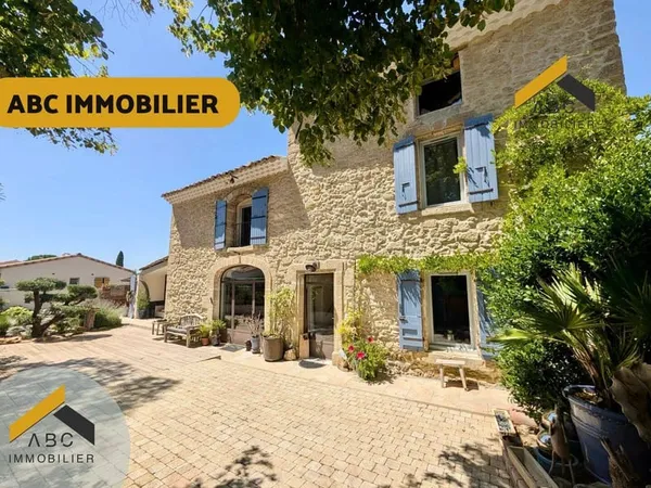 Maison 5 pièces 210 m²