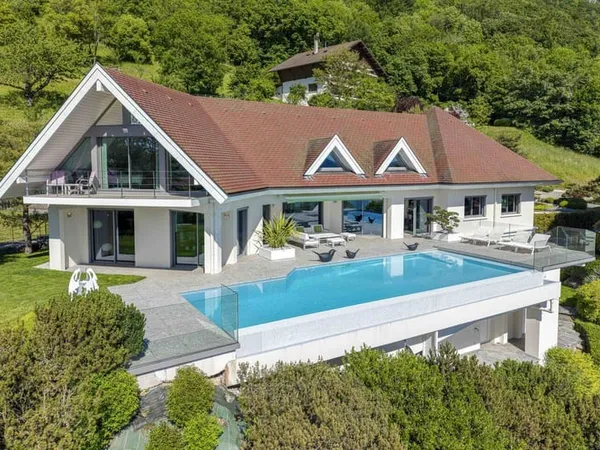Villa 9 pièces 442 m²