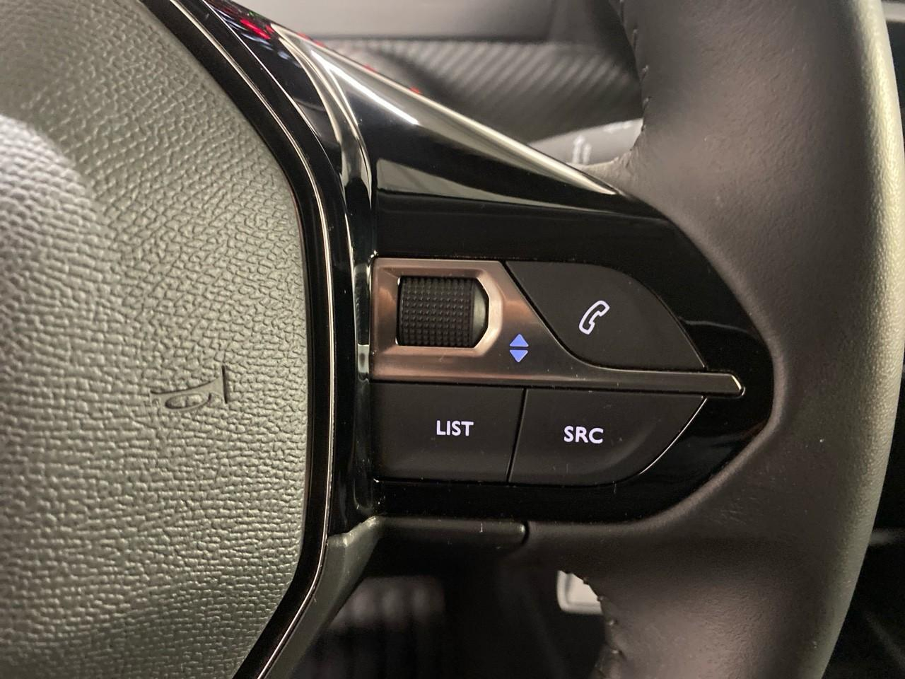 Peugeot 2008 puretech 100 s&s bvm6 style — photo 18