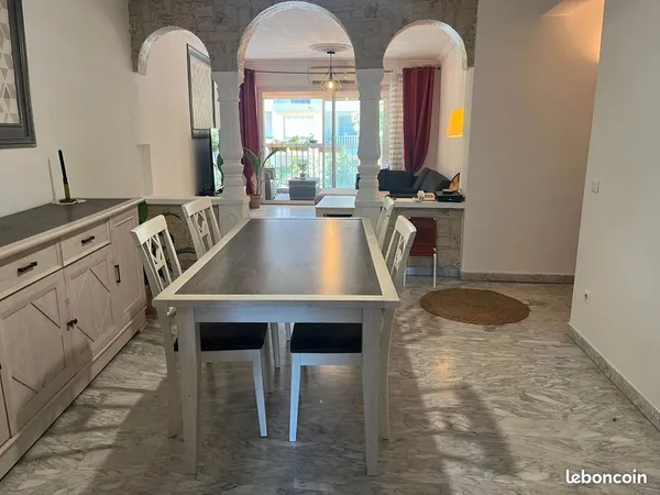 Appartement T3 . Parking privatif