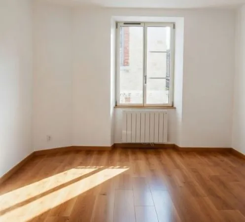 Location Moret sur Loing centre : 3 chambres + 2 salles des bains