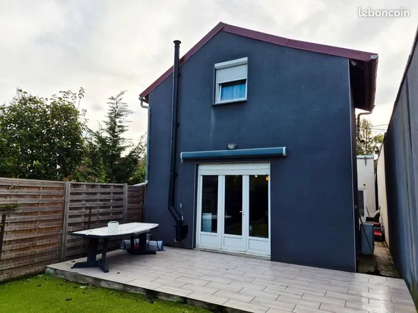 Maison individuelle, 122m², esprit longère, garage, jardin