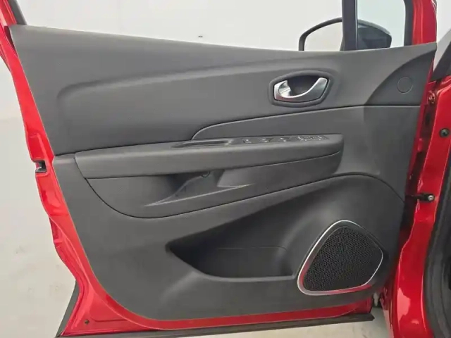 Renault Captur tce 150 fap edc — photo 136