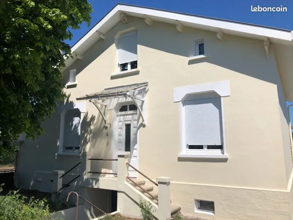 Maison à étage LA COURONNE