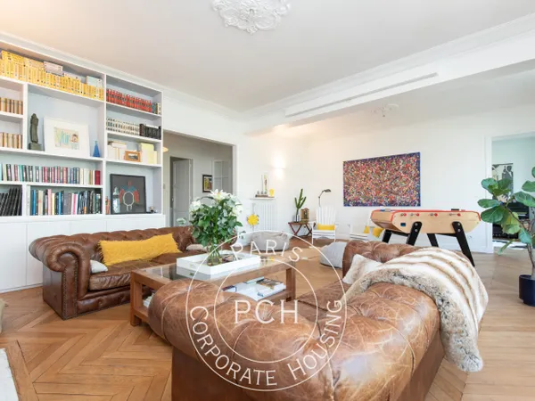 Paris 16e, 8 pièces meublé refait à neuf