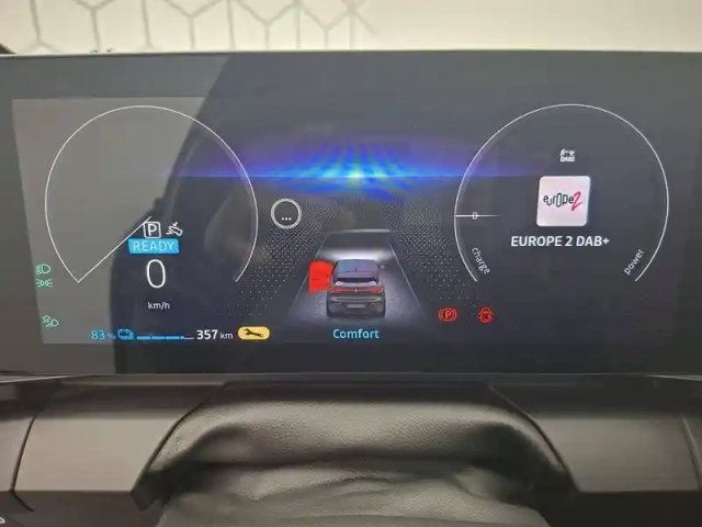 Renault Megane e-tech ev60 220 ch super charge — photo 23