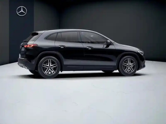 Mercedes Gla 200 d progressive line — photo 19