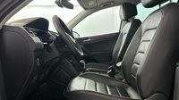 Volkswagen Tiguan 2.0 TDI 200ch Elegance 4Motion DSG7 — photo 12