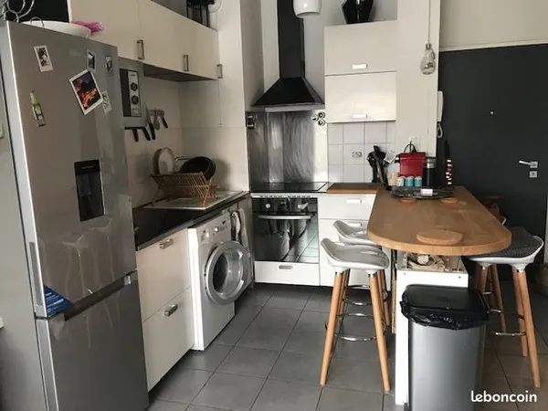 T2 meublé 38m2 : Box/garage + Clim