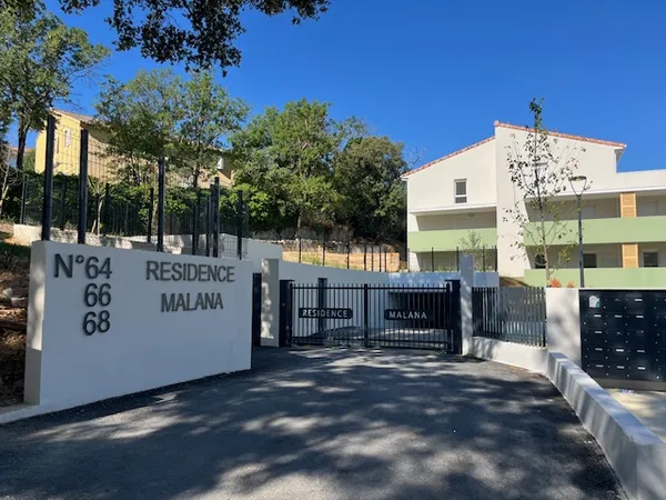 Vends parking 18m²