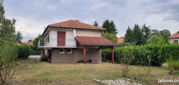 Maison 111 m² -Fort potentiel - Terrain plat de 990 m2 -à rénover - à agrandir