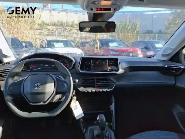 Peugeot 208 puretech 75 s&amp;s bvm5 — photo 40