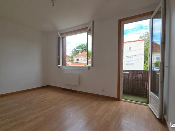 Appartement lumineux rénové - secteur pavillonnaire calme