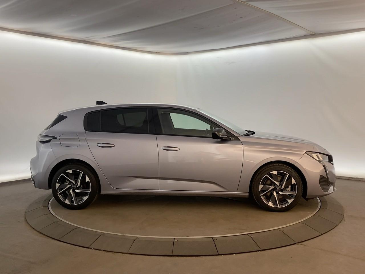 Peugeot 308 hybrid 145 e-dcs6 allure — photo 4