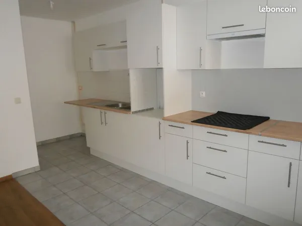 Appartement F3 en duplex, centre ville avec ascenseur