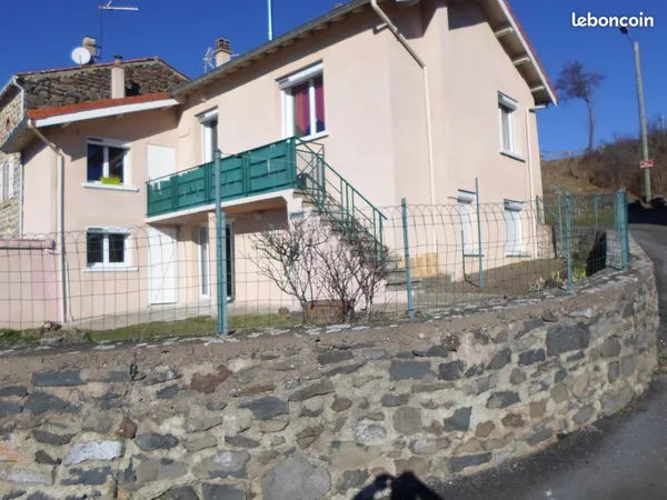 Appartement dans maison individuelle