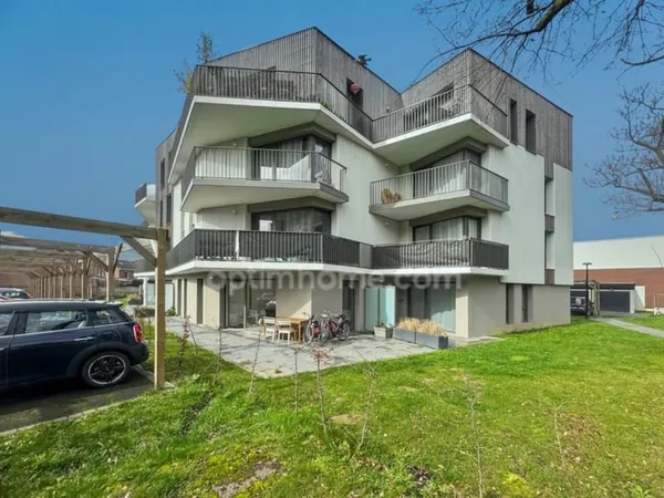 Exclusivité : Appartement T3 récent avec terrasse et parking  65,5 m²  Lille rue de Londres (59)