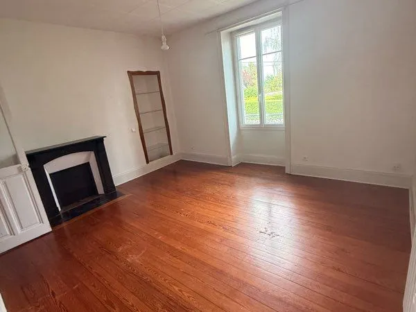 Appartement 50m2+parking+cave+jardin