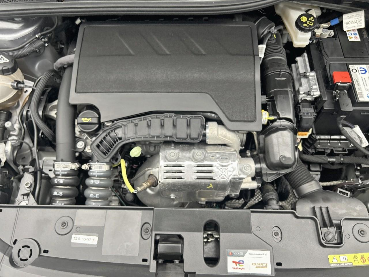 Peugeot 208 100 s&s bvm6 allure — photo 15