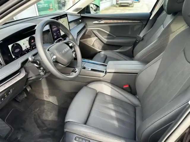 Skoda Superb 1.5 tsi 204ch phev laurin &amp; klement dsg6 — photo 13