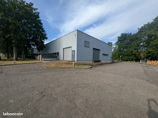 LOCAL D'ACTIVITE 1261 m² ÉVREUX