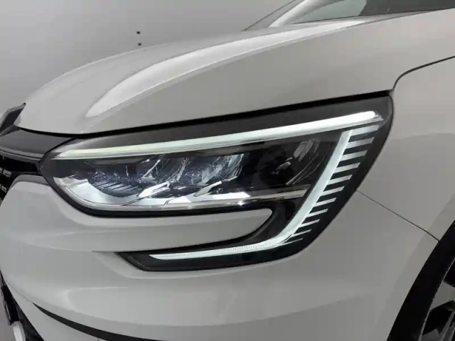 Renault Megane iv estate tce 140 edc — photo 5