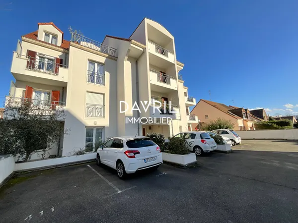 APPARTEMENT T5 * TRIEL SUR SEINE * BORDS DE SEINE * BEAUX VOLUMES *