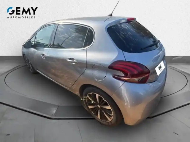 Peugeot 208 puretech 110ch s&amp;s eat6 — photo 7