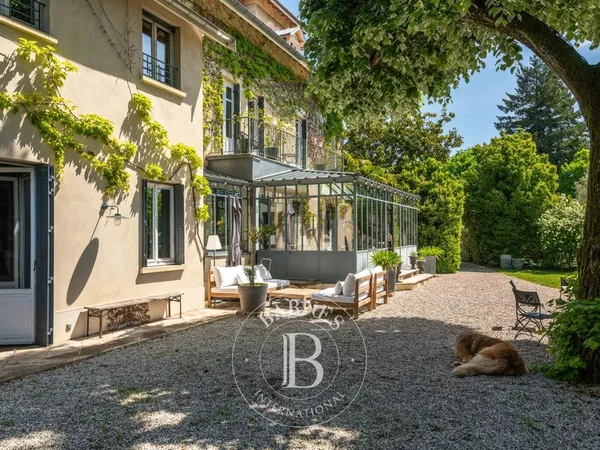 Maison de luxe 10 pièces 349 m²