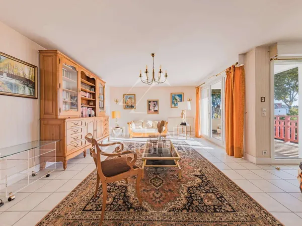 Appartement 5 pièces 144 m²