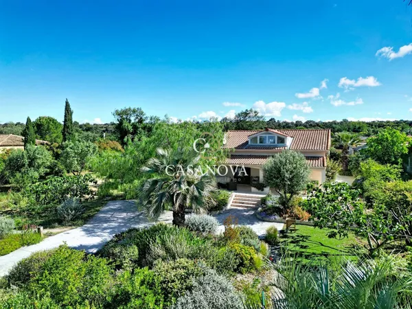 Villa 7 pièces 175 m²