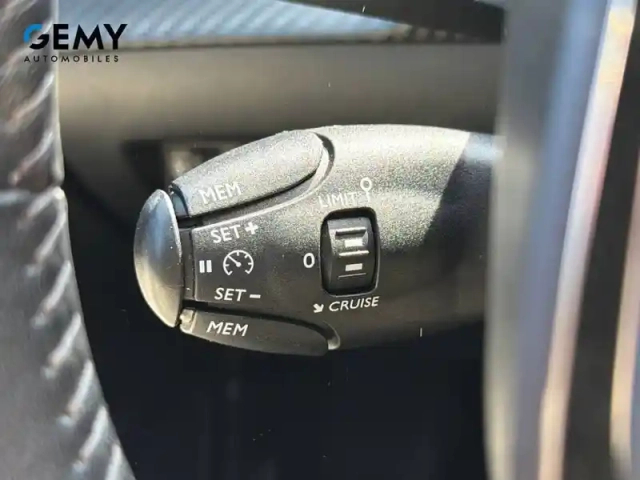 Peugeot 208 puretech 75 s&amp;s bvm5 — photo 12